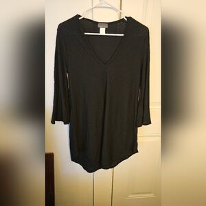 Jordan Taylor Black V-Neck Top